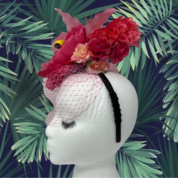 🆕 listing! Pink Toucan fascinator - Picture 3 of 8